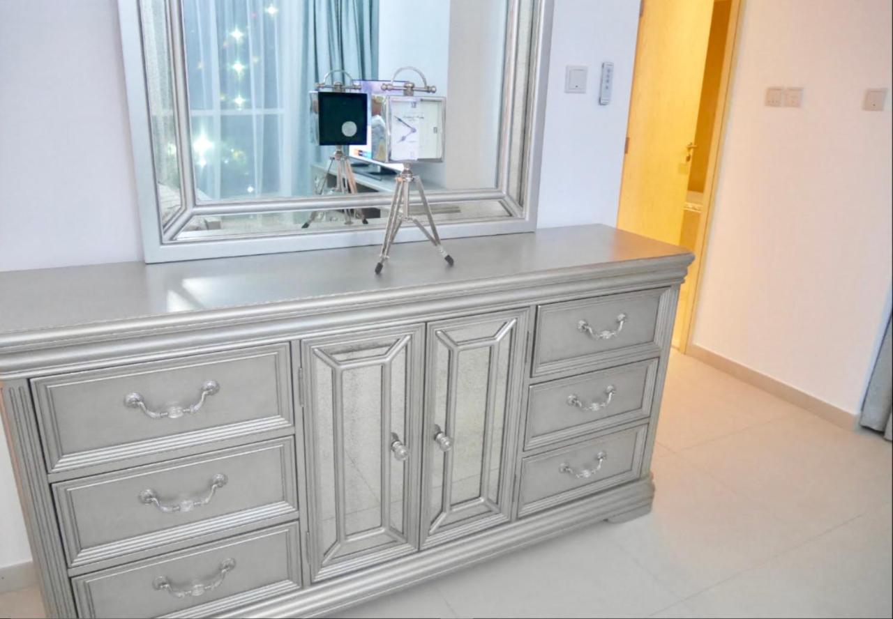 Stunning 5* 4br-oceanfront-apartment Dubai