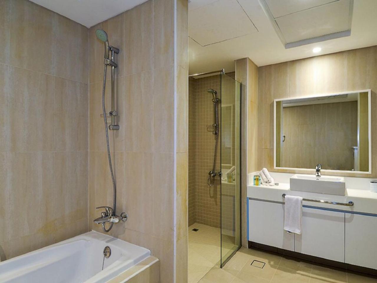 Stunning 5* 4br-oceanfront-apartment Dubai