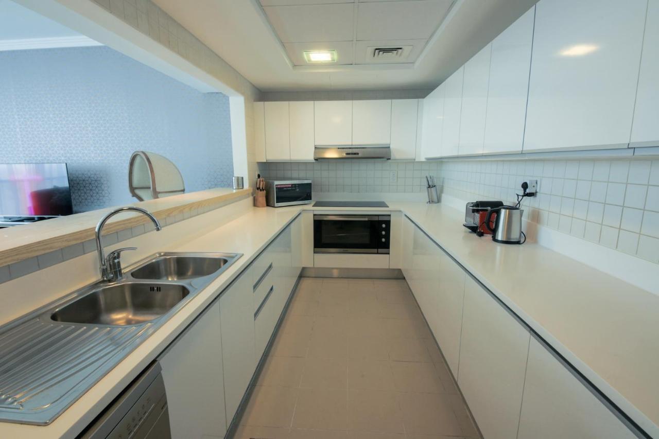 Stunning 5* 4br-oceanfront-apartment Dubai