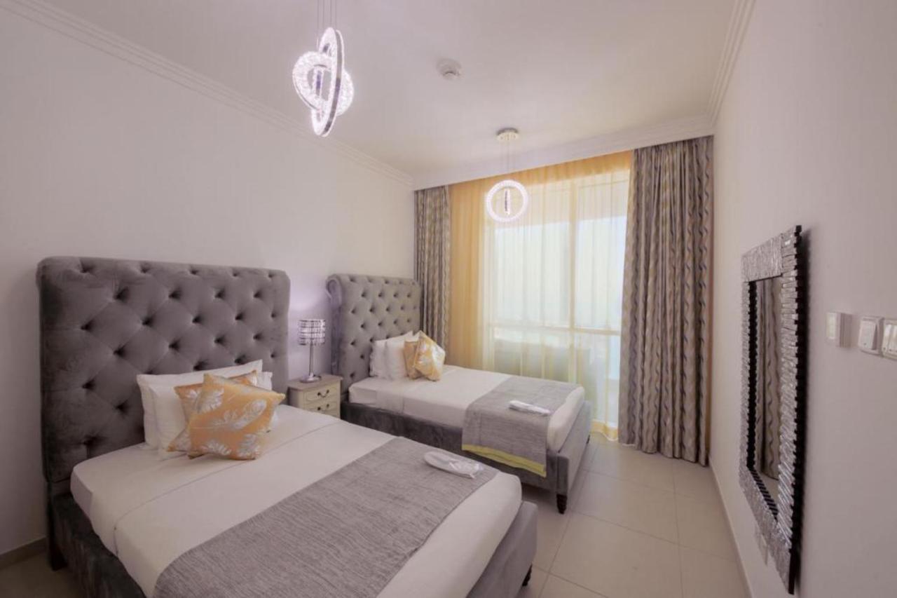Stunning 5* 4br-oceanfront-apartment Dubai
